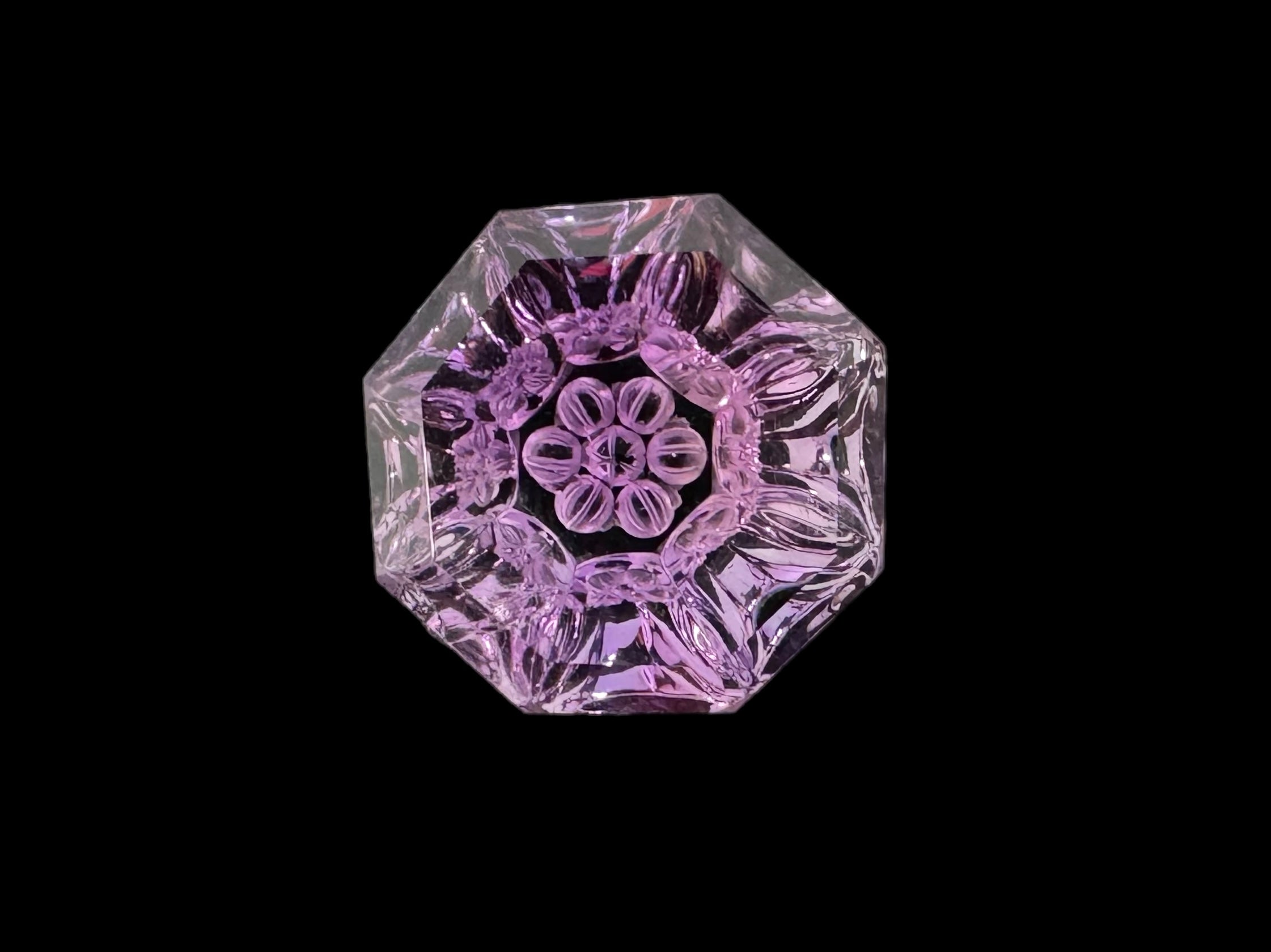 Medium Amethyst carved (Flower) cut stone 17x17x8H | Wt-15.1 Ct | SKU-DG_T0061_022